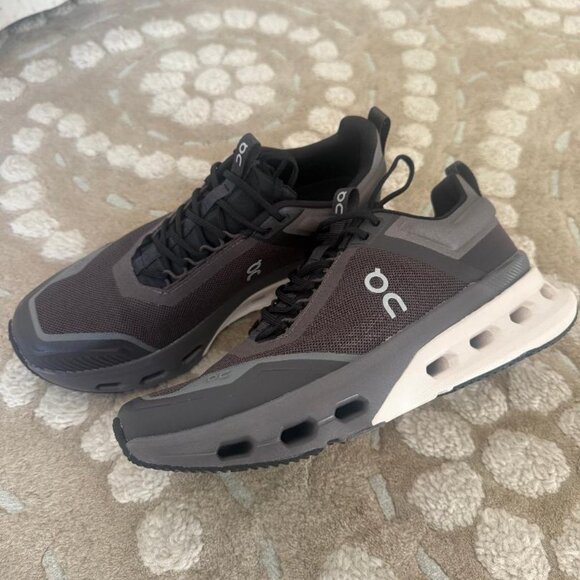 ON Cloudnova X Sneakers size 8 - Picture 1 of 1